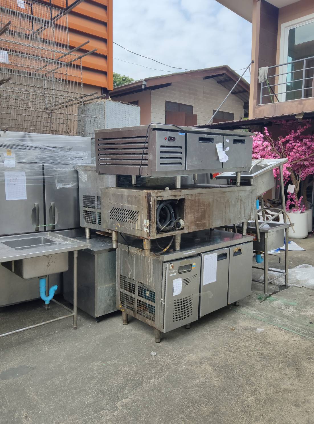 รับประมูลโรงงาน รื้อถอน รับซื้อเครื่องจักรเก่า ครบวงจร